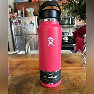 NWT Pink 40oz Wide Mouth Hydroflask
